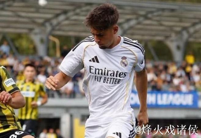 皇马19岁左后卫巴尔德佩尼亚斯或迎本周欧战首秀 皇马19岁左后卫巴尔德佩尼亚斯或迎本周欧战首秀